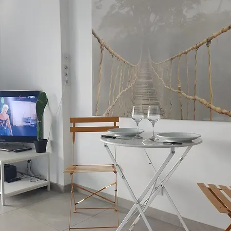 Charming Air-conditioned Studio 