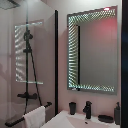 Charming Air-conditioned Studio 