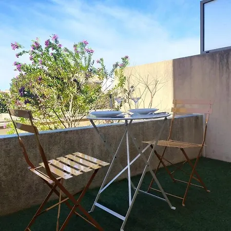 Apartment Charming Air-conditioned Studio 